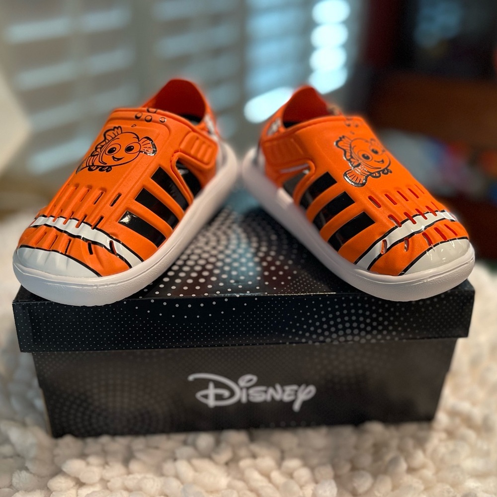 NWT Toddler Adidas Nemo Closed Toe Water Sandal, Size 8T